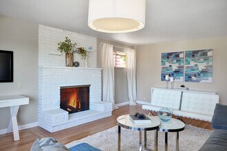 825 NE 103rd St in Seattle, WA - Building Photo - Building Photo