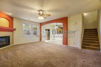 9228 Lower Meadow Ave SW in Albuquerque, NM - Building Photo - Building Photo