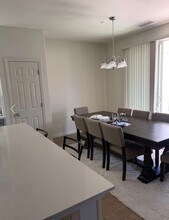 6589 E Lamona Ave in Fresno, CA - Building Photo - Building Photo