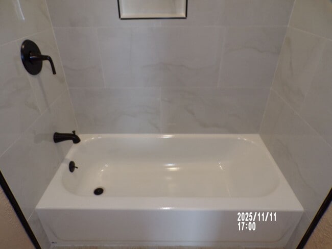 1213 SW Bishop Rd in Lawton, OK - Building Photo - Building Photo