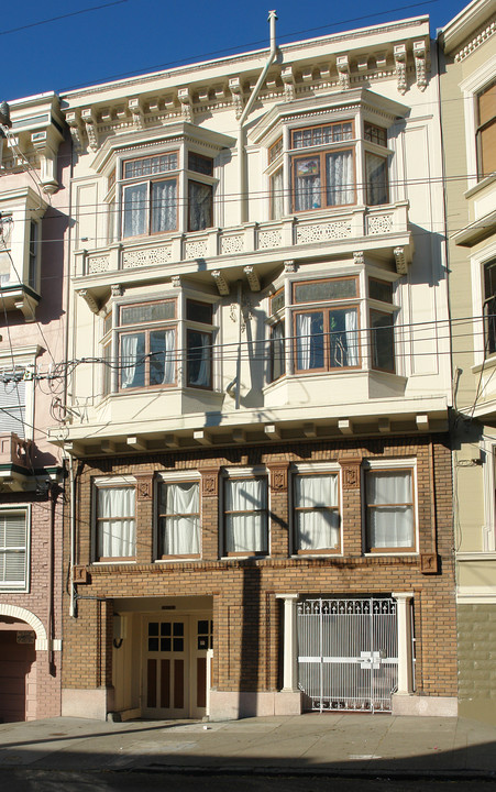 233 Clayton St in San Francisco, CA - Foto de edificio