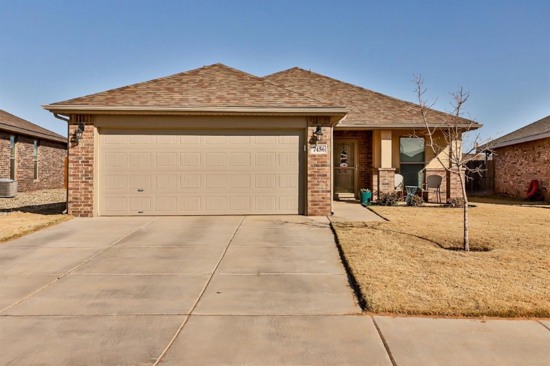 7456 104th St in Lubbock, TX - Building Photo