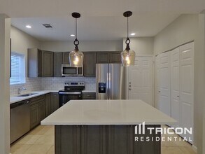 3000 Everest Dr in Bedford, TX - Building Photo - Building Photo