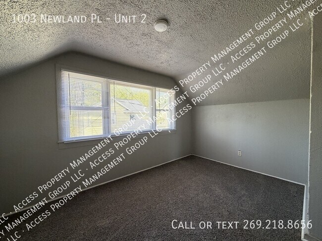 1003 Newland Pl in Kalamazoo, MI - Building Photo - Building Photo