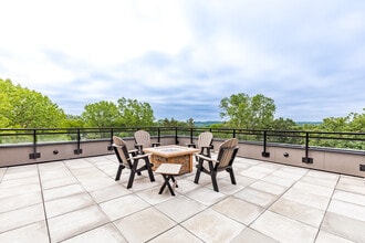 The Overlook at Crystal Lake in Burnsville, MN - Building Photo - Interior Photo