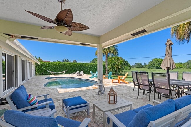 7598 Fairway Trail in Boca Raton, FL - Building Photo - Building Photo