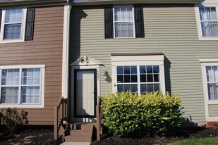 4885 Stoneybrook Blvd in Hilliard, OH - Building Photo