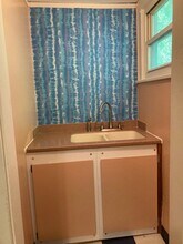 3805 Greensprings Ave in West Mifflin, PA - Foto de edificio - Building Photo