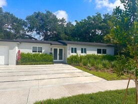 1415 NE 200th Ter in Miami, FL - Building Photo
