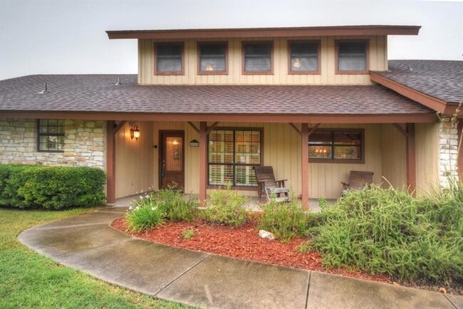 property at 40101 Heritage Holw