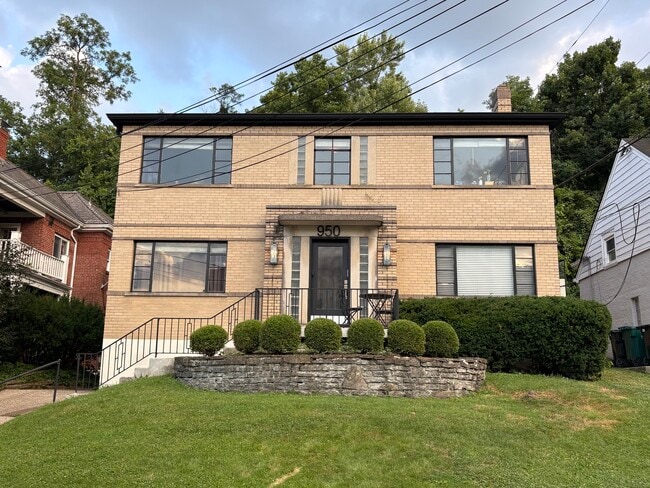 950 Ellison Ave, Unit #3