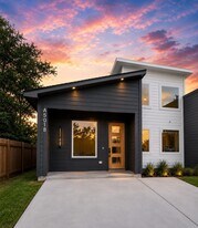 5018 Dieppe St in Houston, TX - Building Photo