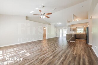 315 Dill Ave in Lehigh Acres, FL - Building Photo - Building Photo