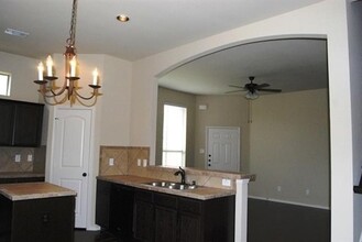 375 Orbit Dr in Lavon, TX - Building Photo - Building Photo
