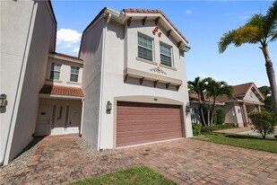 7139 Greenwood Park Cir in Ft. Myers, FL - Building Photo