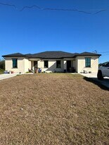 4662 26th St in Lehigh Acres, FL - Building Photo