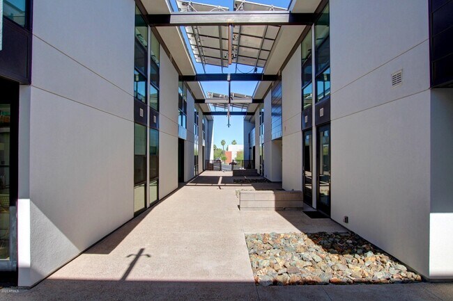 1717 N 1st Ave-Unit -219 in Phoenix, AZ - Building Photo - Building Photo