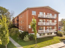 245 Dorval Av Apartments