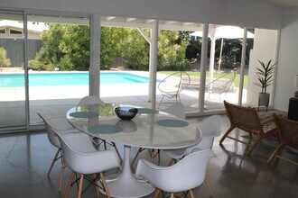 278 N Sunset Way in Palm Springs, CA - Building Photo - Building Photo