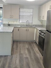 4705 SW 62nd Ave in Davie, FL - Building Photo - Building Photo