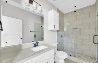 909 W 13th St, Unit 2 in San Juan, TX - Building Photo - Building Photo