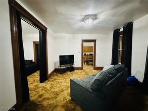 1419 E 47th St in Cleveland, OH - Building Photo - Building Photo