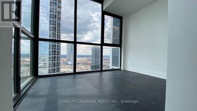 2908-2908 Hwy 7 in Vaughan, ON - Building Photo - Building Photo