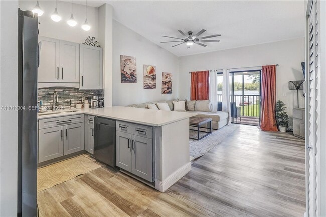 206 Lincoln Ct in Deerfield Beach, FL - Building Photo - Building Photo