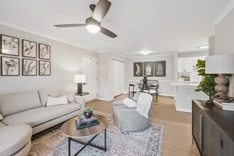 Bell Walkers Crossing in Knoxville, TN - Building Photo - Building Photo