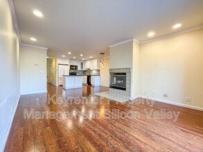 700 Chiquita Ave in Mountain View, CA - Building Photo - Building Photo