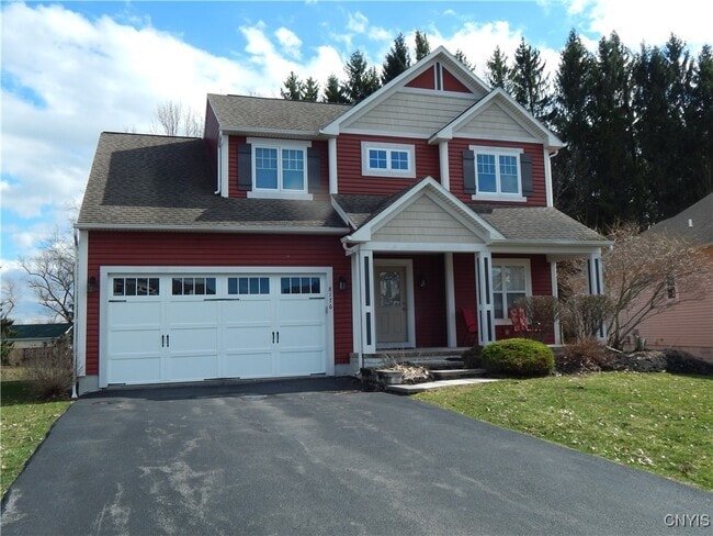 8176 Whitman Way in Liverpool, NY - Building Photo - Building Photo