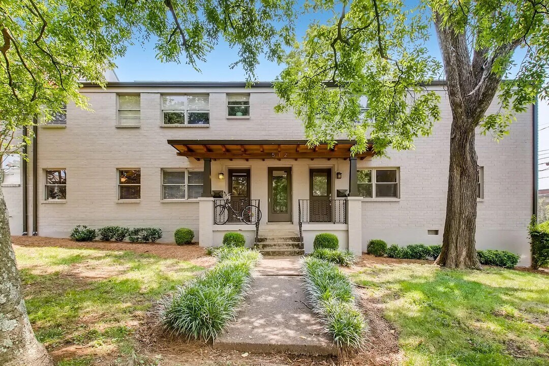 512 Chesterfield Ave, Unit 5C in Nashville, TN - Building Photo
