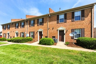 Brentwood Forest Apartments in Norfolk, VA - Building Photo