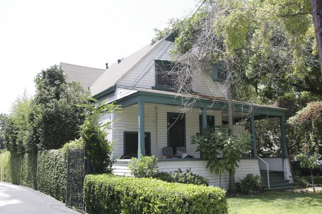 524 El Dorado St in Pasadena, CA - Building Photo - Building Photo