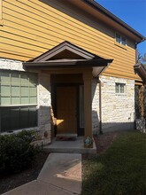 1310 W Parmer Ln in Austin, TX - Building Photo - Building Photo