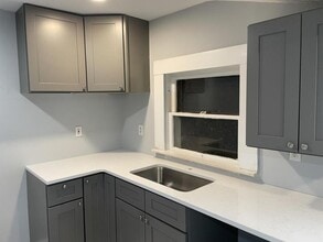 155 Talbot Dr in Bedford, OH - Building Photo - Building Photo