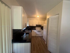 159 NW 70th St in Boca Raton, FL - Building Photo - Building Photo