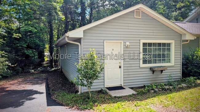 property at 136 Sweetpea Ln