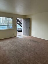 810 18th Ave SW in Albany, OR - Building Photo - Building Photo