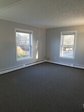 15 Pleasant St in Derry, NH - Foto de edificio - Building Photo