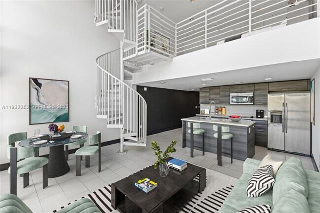 21 Meridian Ave in Miami Beach, FL - Foto de edificio - Building Photo