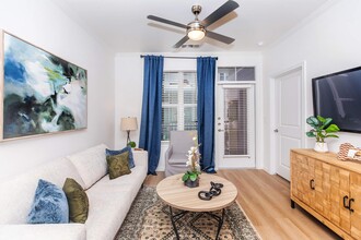 2649 Austin St in Houston, TX - Building Photo - Building Photo