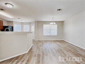 201 Hereford St in Cibolo, TX - Foto de edificio - Building Photo