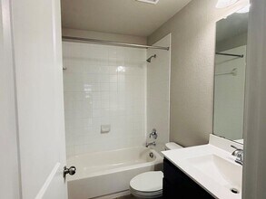 1313 Bear Peak Ln in Pflugerville, TX - Building Photo - Building Photo