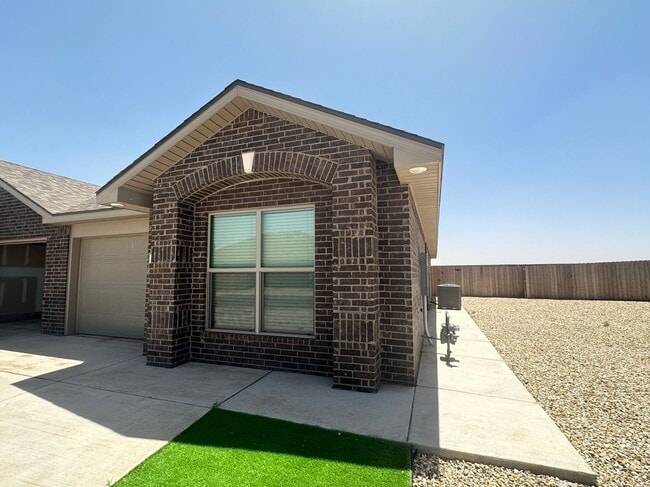 403 E 21st St in Wolfforth, TX - Building Photo - Building Photo