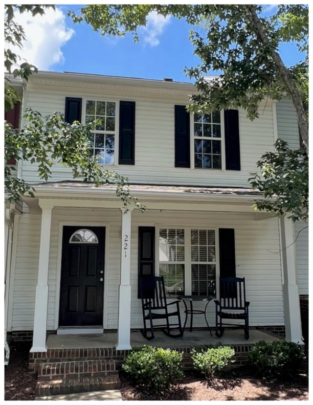 property at 221 Highgate Cir