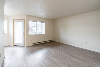 McDonald Place Apartments in Spokane, WA - Foto de edificio - Interior Photo