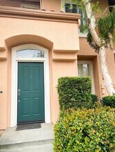 3301 Ladrillo Aisle in Irvine, CA - Building Photo - Building Photo