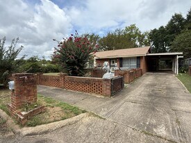 1531 Midway St in Montgomery, AL - Building Photo