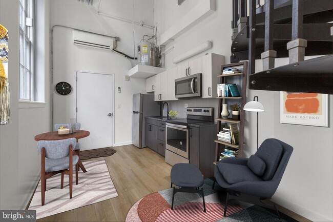 property at 109 W Wildey St